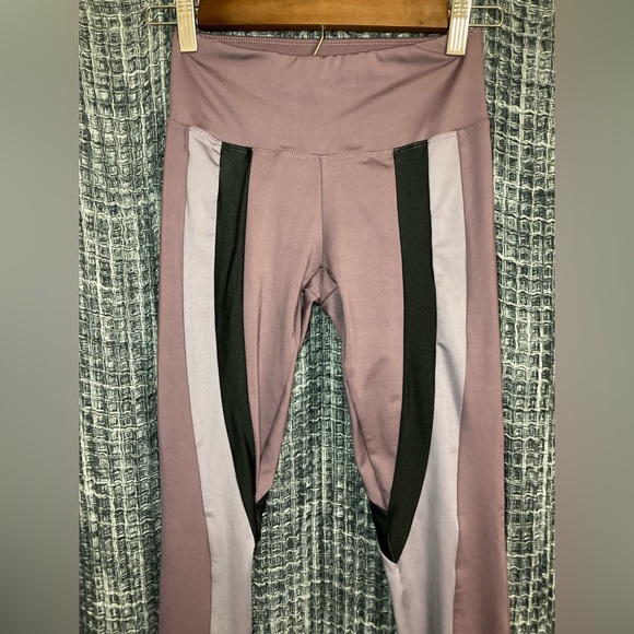 BCBGMaxAzria Lavender XS leggings - Picture 3 of 7